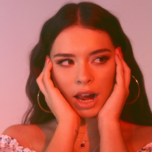 日韩三级片自拍视频
